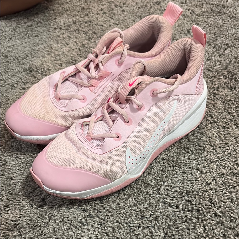 Nike Pink Athletic Shoes with Breathable Mesh